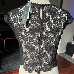 New Gracia crochet black sleeveless top, Medium.